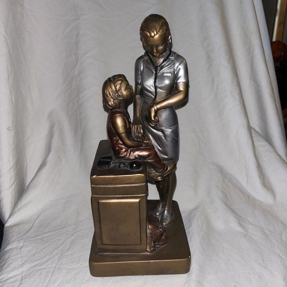 Austin‎ Sculptures Good Check Up Doctor/Nurse Figurine (Read)